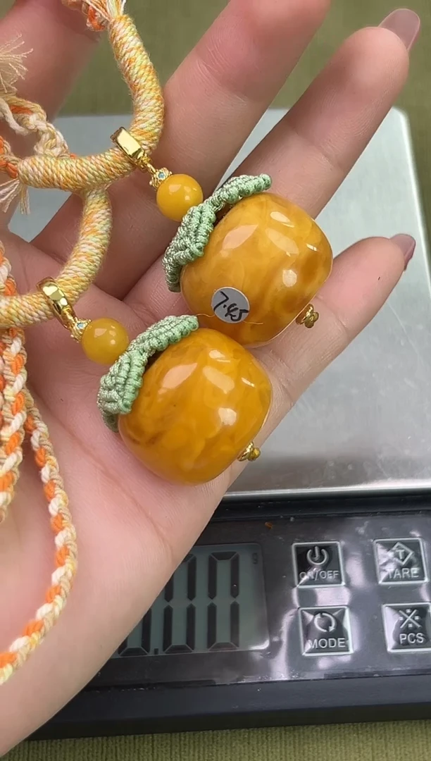 裸石琥珀未镶嵌天然琥珀蜜蜡吊坠多样性发一条