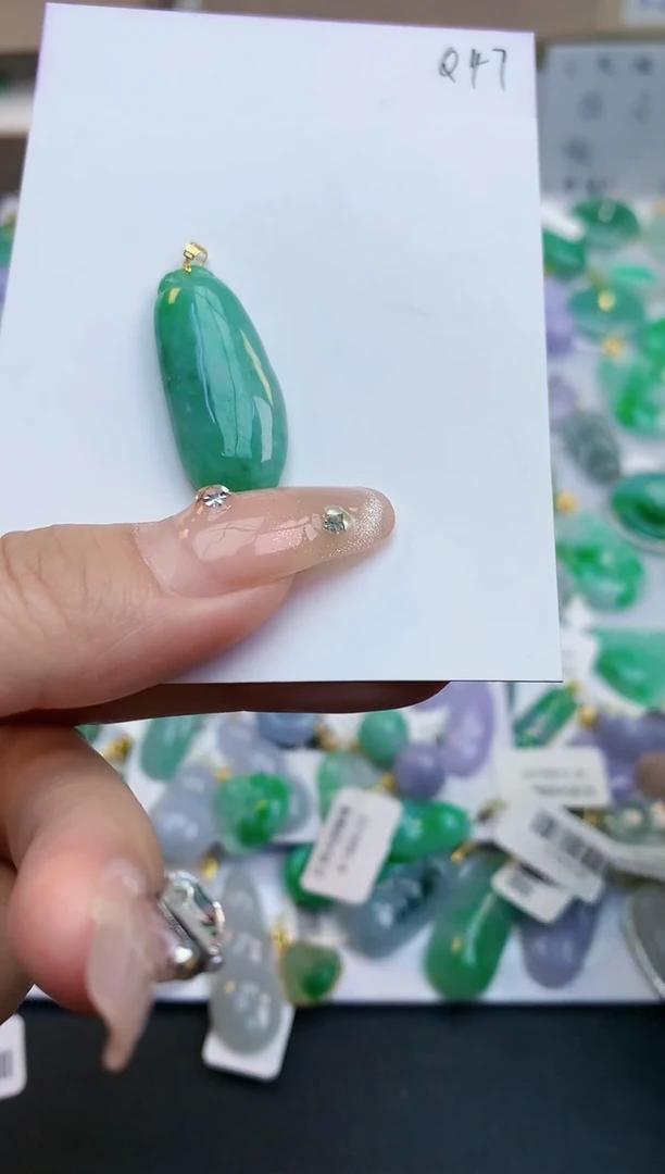 颈饰18K金镶嵌翡翠天然缅甸A货翡翠