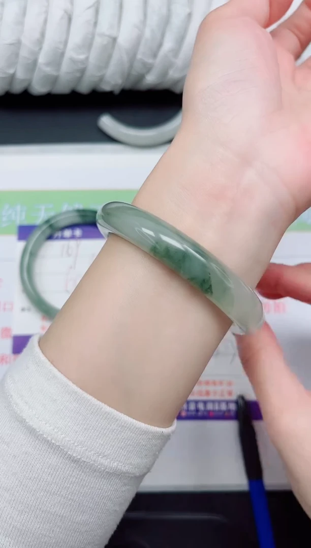 【闪购商品】石英质玉手镯未镶嵌170-58.3