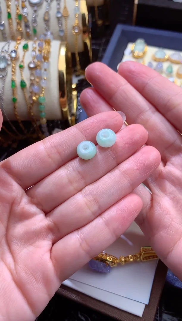 颈饰未镶嵌翡翠天****物翡翠