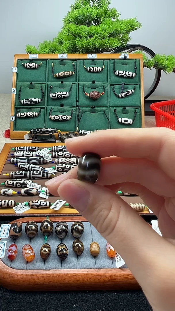 玛瑙/玉髓（覆膜）颈饰未镶嵌转**狼208（微瑕随机发货）