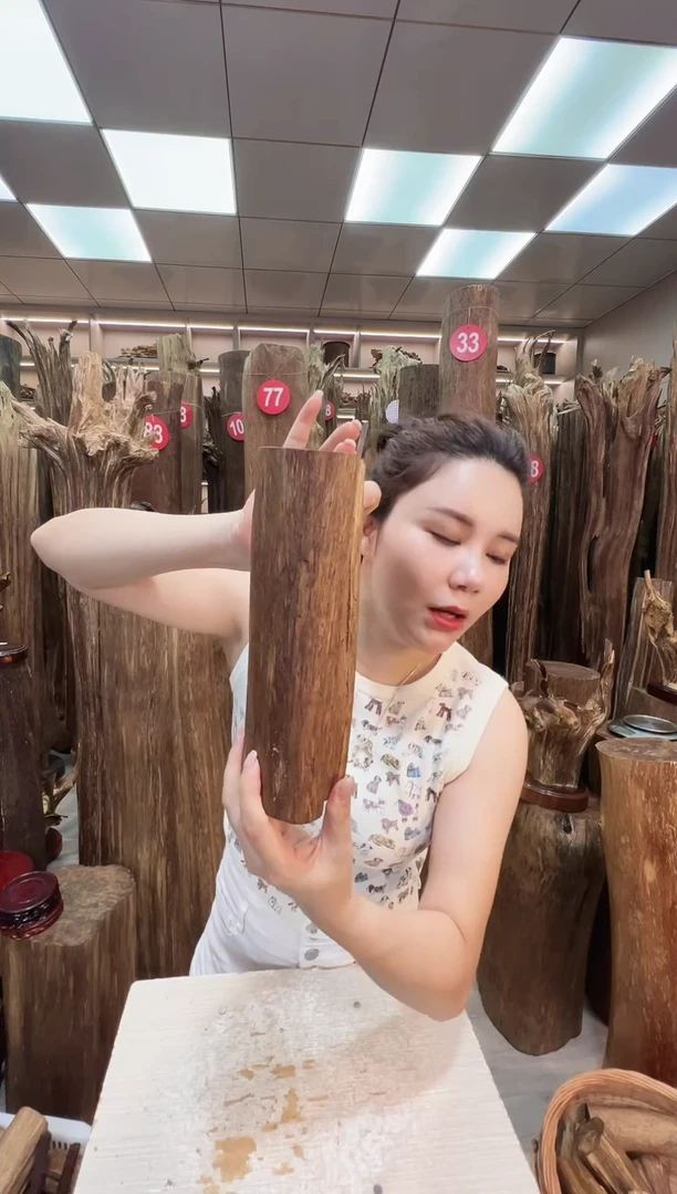 沉香碎屑沉香沉香原料摆件工艺品一百元以上带底座