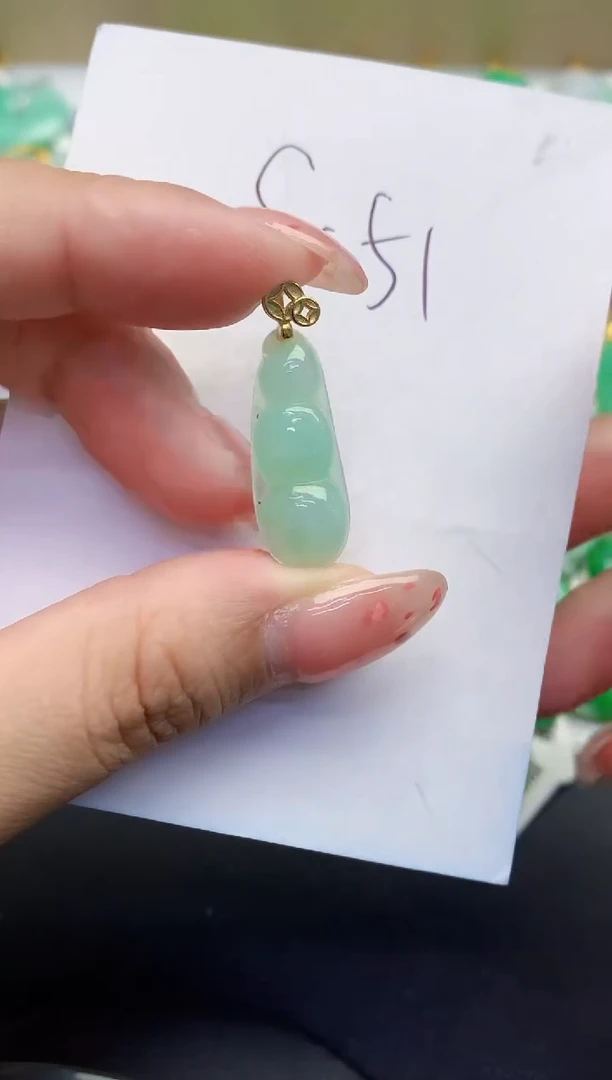翡翠未镶嵌颈饰缅甸天然翡翠A货