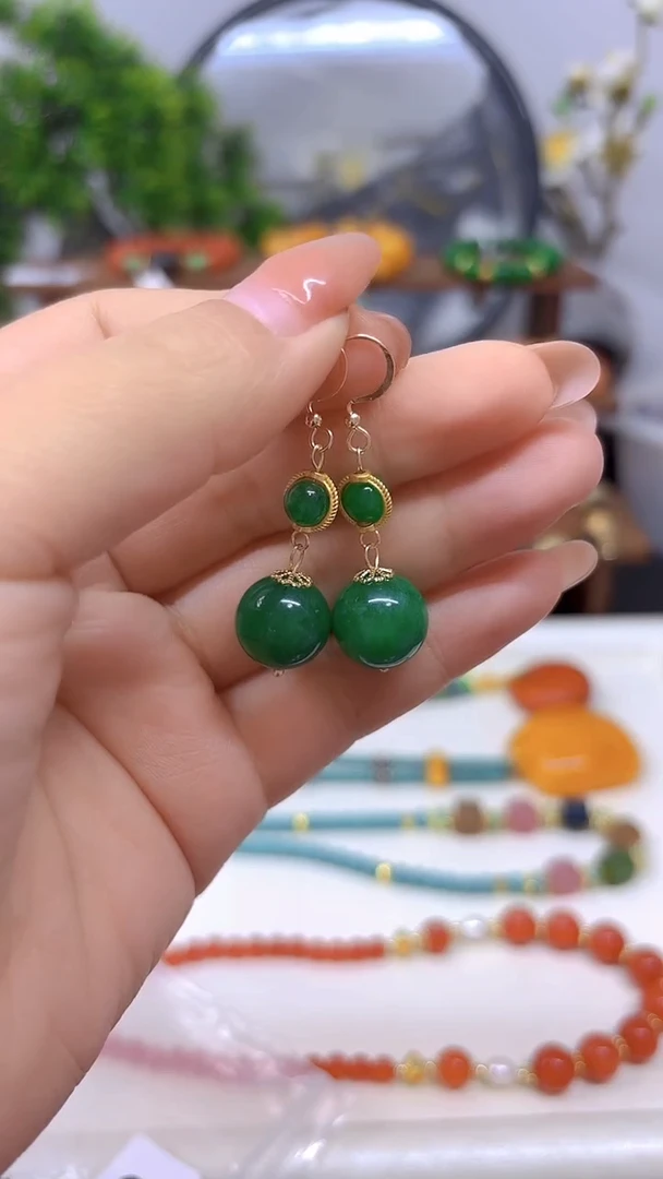 14K金镶嵌翡翠耳饰E67