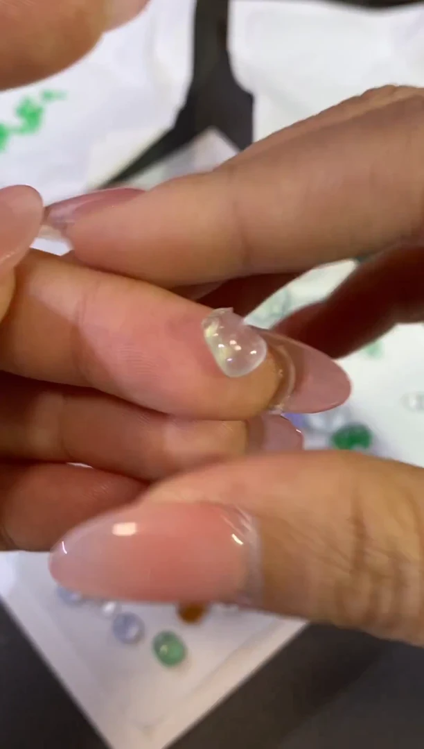 未镶嵌裸石翡翠福瓜