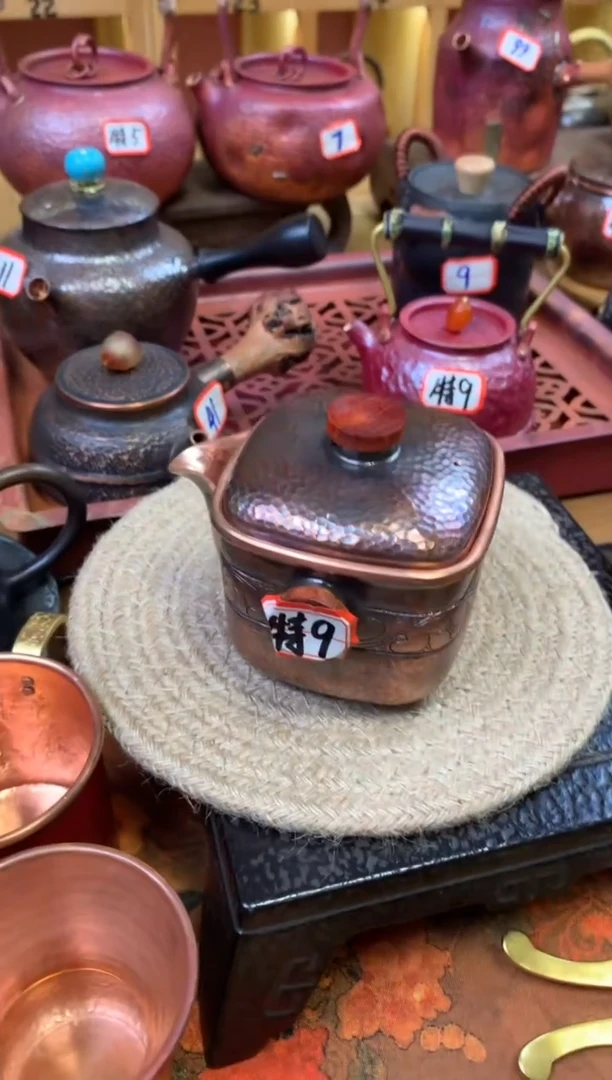 紫铜四方簪刻手抓壶