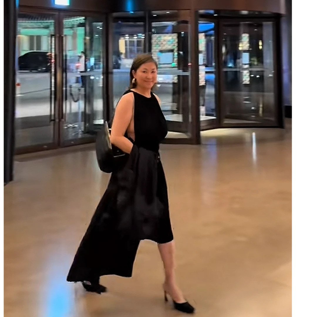 COCOLINDA| 醋酸法式坎袖镂空连衣裙Q3407