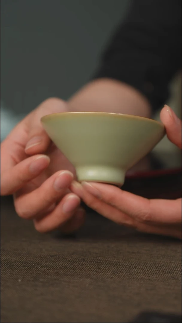 粉青 小斗笠 带底款