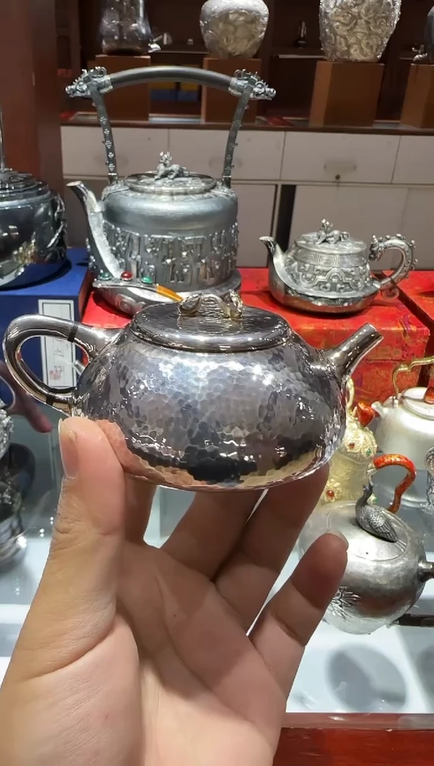 足银999精工手工三足石瓢锤纹泡茶壶