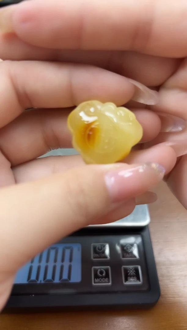 未镶嵌蜜蜡裸石琥珀蜜蜡吊坠
