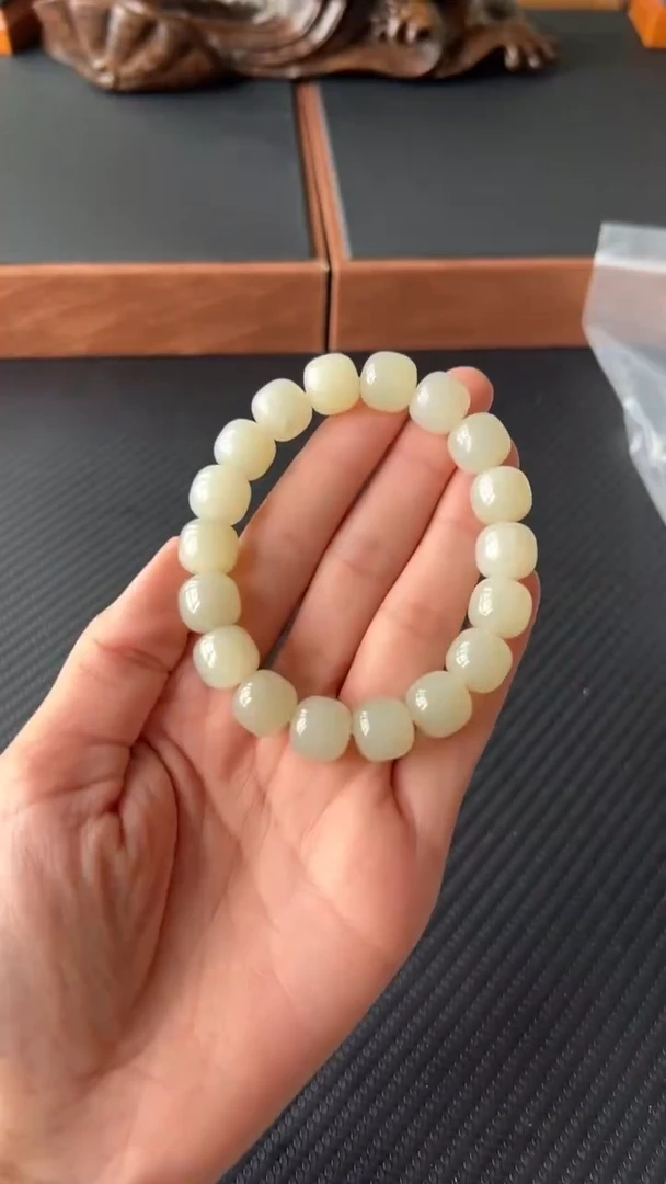 手串未镶嵌和田玉黑山微色差卡12老型珠m