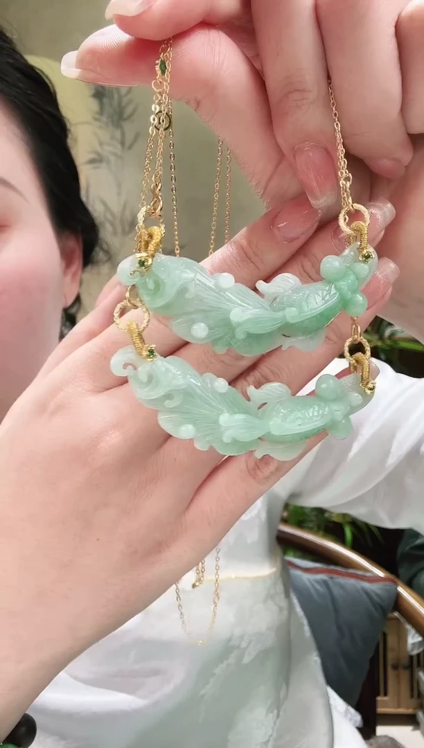 颈饰未镶嵌翡翠多样发其一个