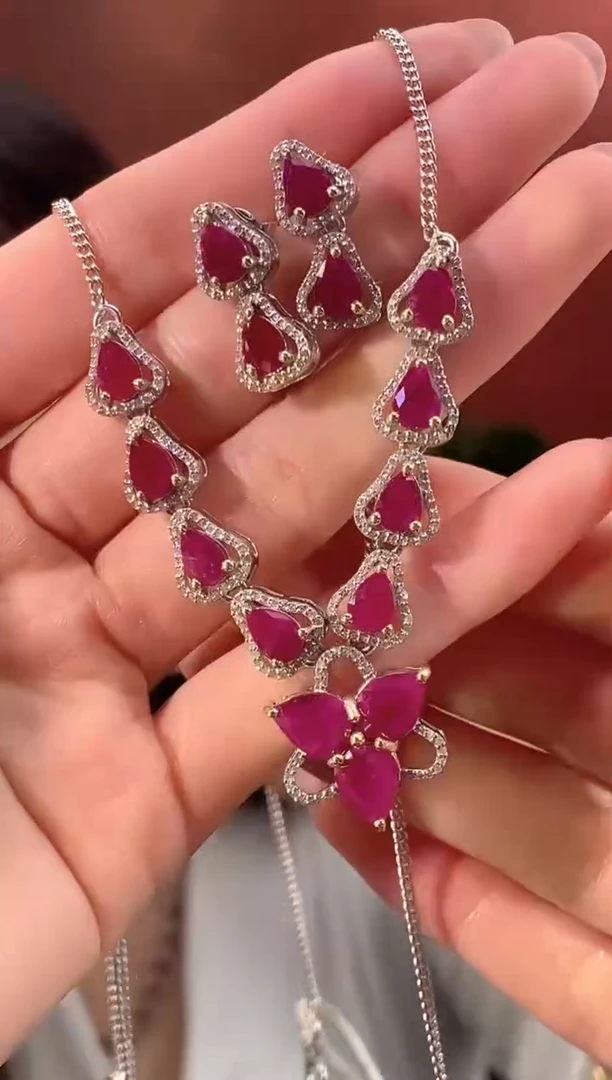 项链未镶嵌红宝石14.85ct