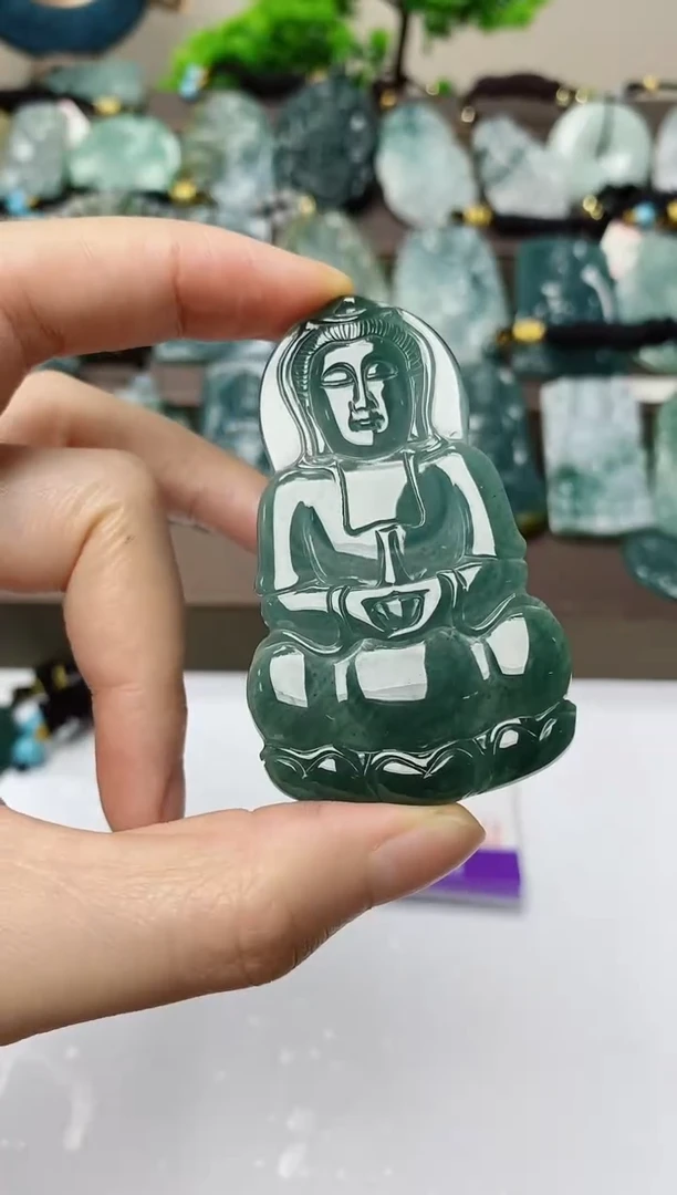 翡翠未镶嵌颈饰