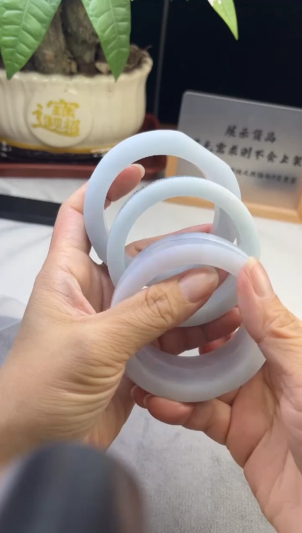 定制翡翠手镯未镶嵌多样性发其一