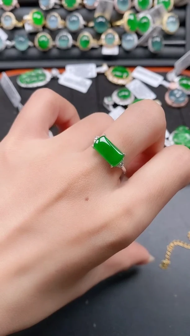 银S925镶嵌戒指翡翠1