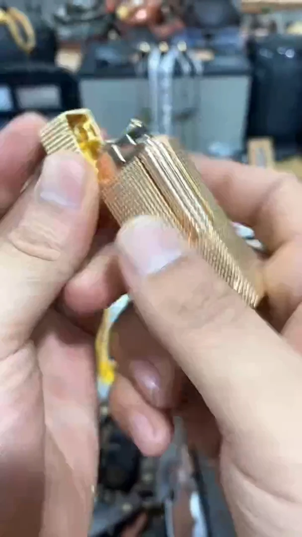 瓷片闪购商品    如图所示
