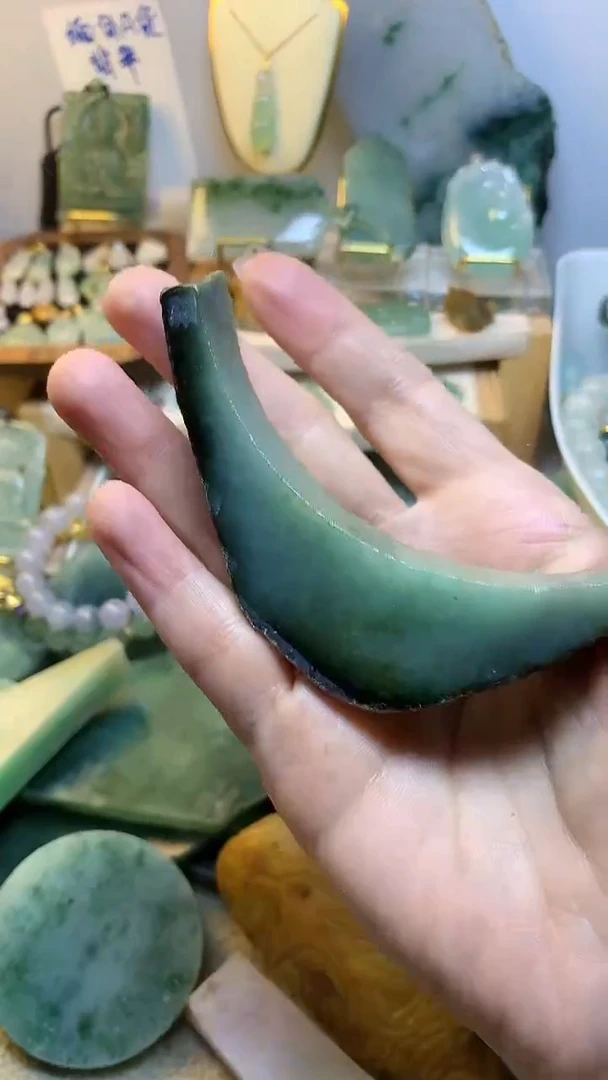 未镶嵌挂件翡翠缅甸A货翡翠,没有运费险,有纹有裂