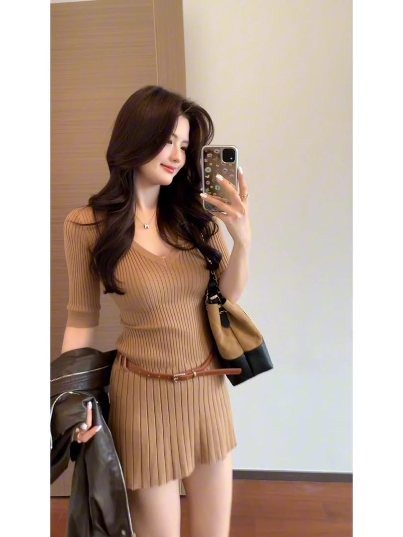 【肉肉】纯欲气质超美小个子连衣裙女显瘦中袖V领针织a字小短裙秋季