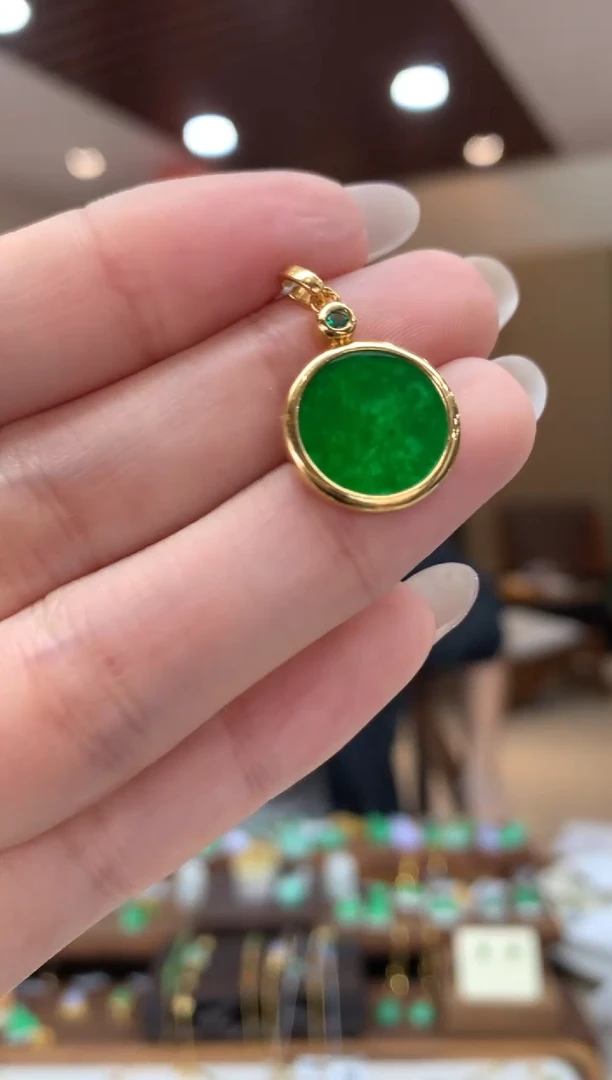 吊坠(不含链)未镶嵌翡翠圆牌