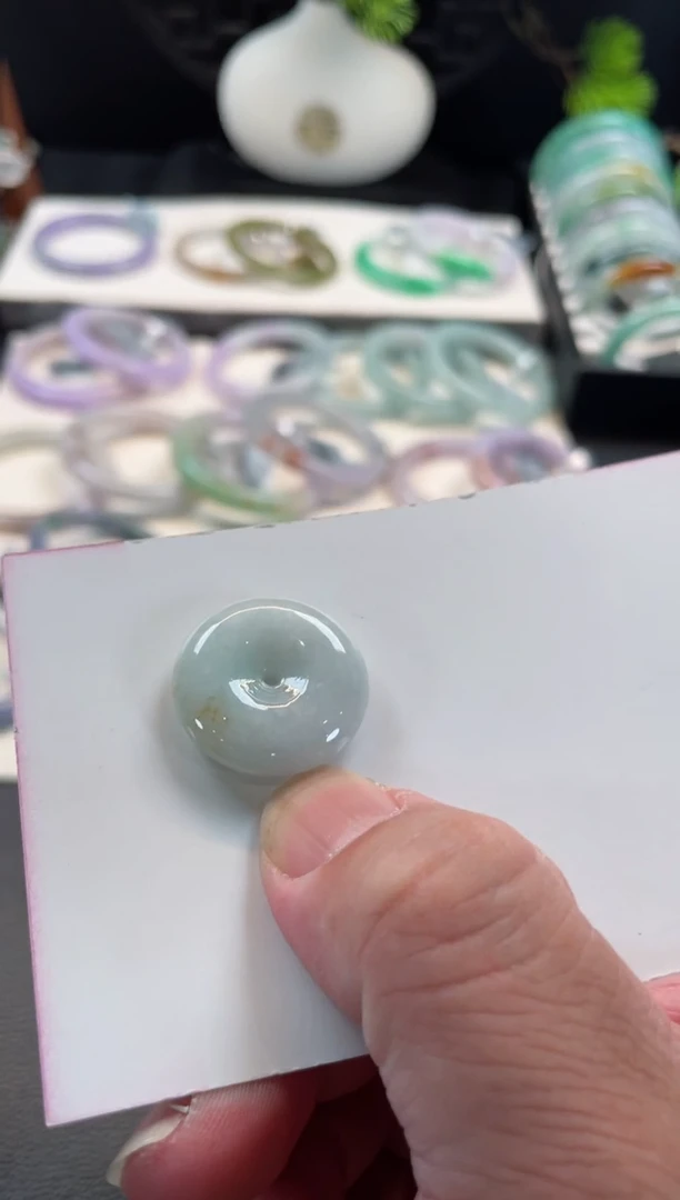 颈饰未镶嵌翡翠139号 有纹裂