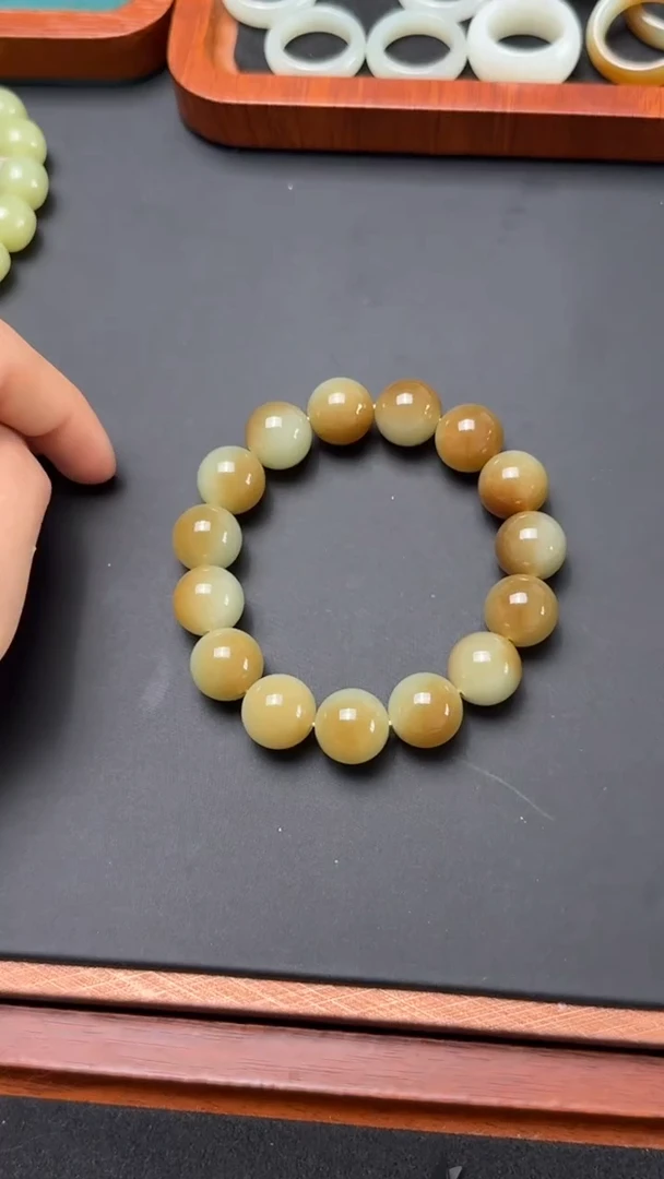 手串未镶嵌和田玉糖青白玉手串（卡14）