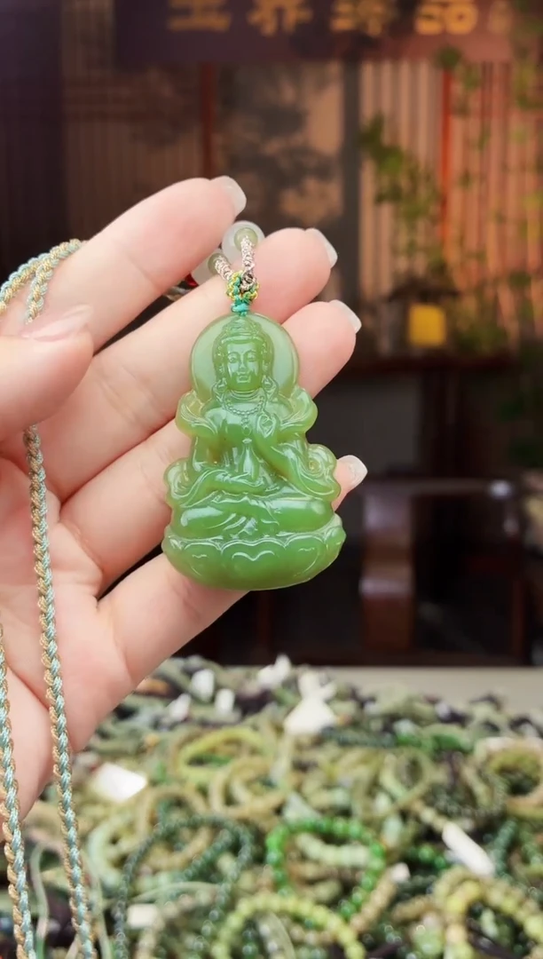 和田玉未镶嵌颈饰拍一发一