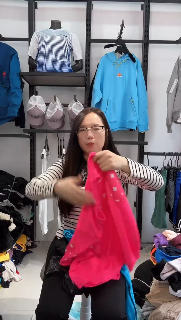 2385  编码  耐克卫衣服饰瑕疵款过款为准 尺码