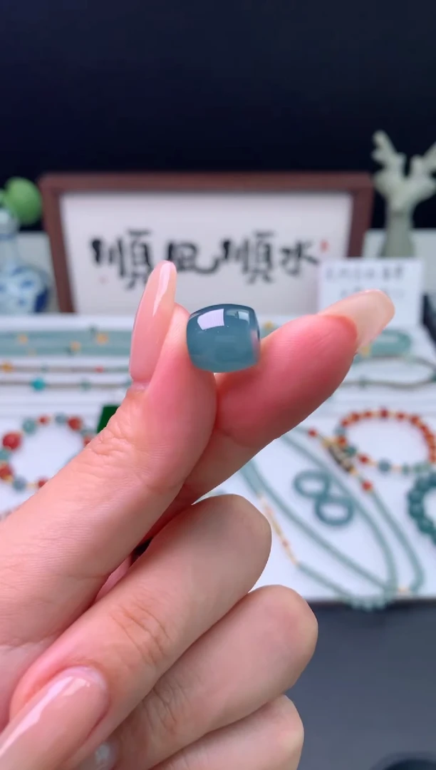 翡翠未镶嵌颈饰0314835134