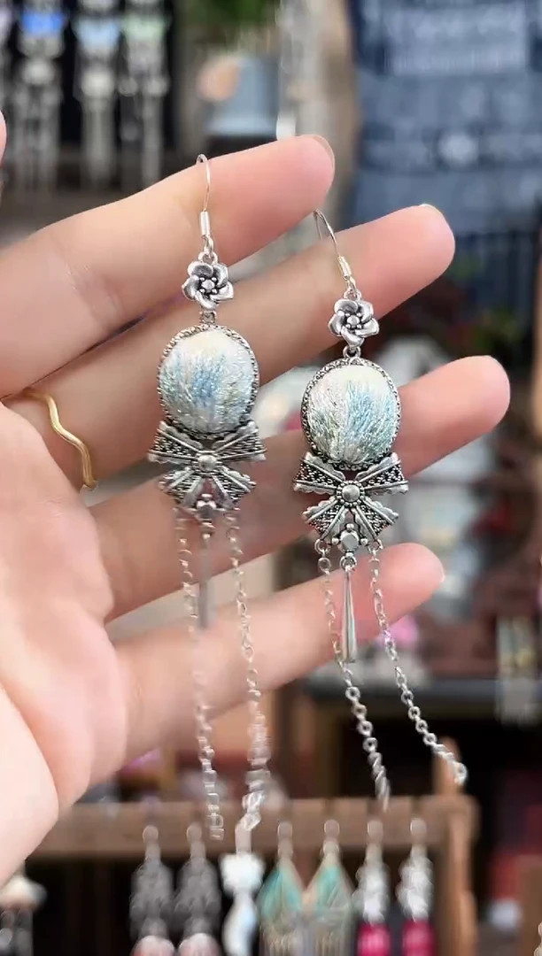 织绣民族风非遗老绣饰品082