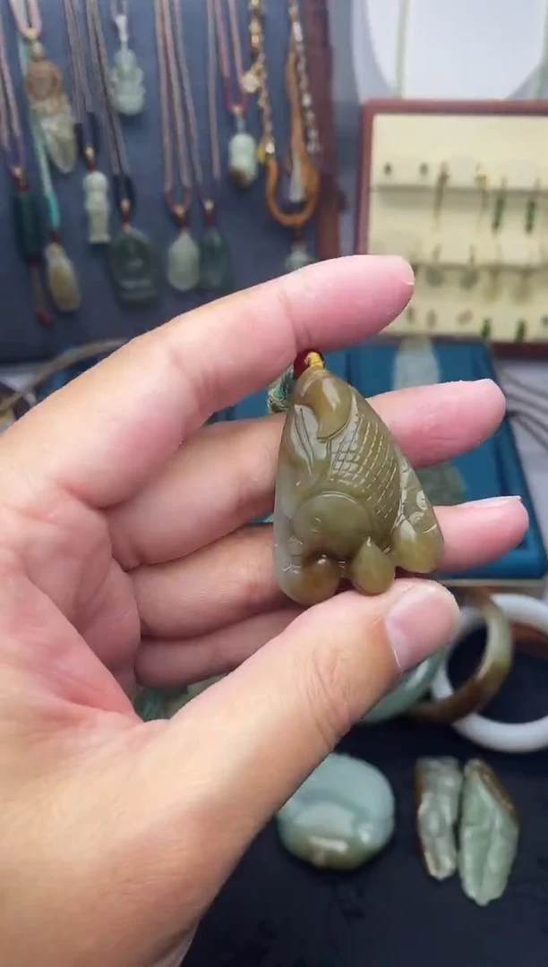 颈饰未镶嵌和田玉1