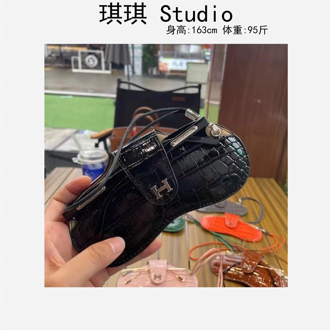 《琪琪家》春夏季新款轻奢高级感荔枝纹H标便捷眼镜包项链挂件-11