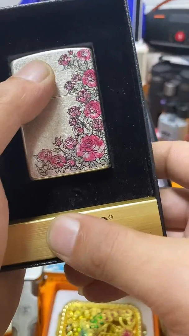 瓷片闪购商品 如图所示