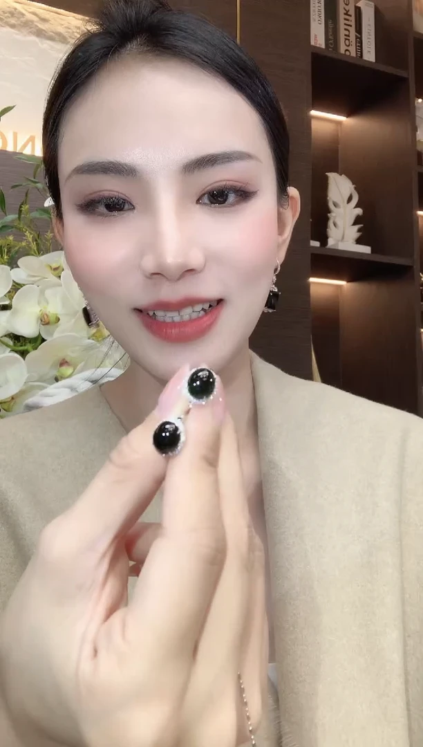 18K金镶嵌翡翠耳饰D13