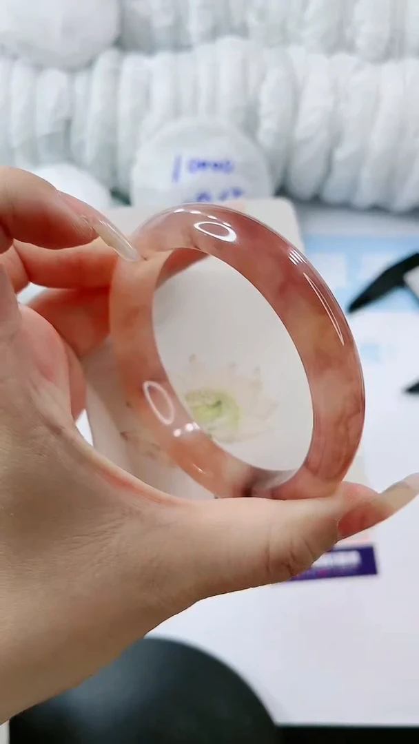 【闪购商品】石英质玉手镯未镶嵌多样性发货L634