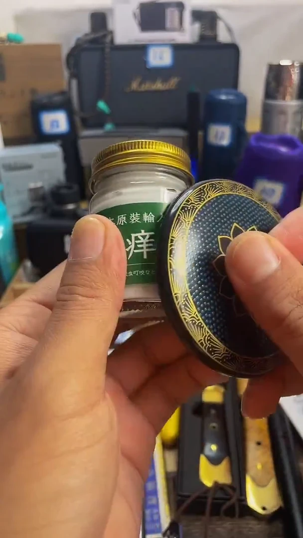 瓷片闪购商品 如图所示