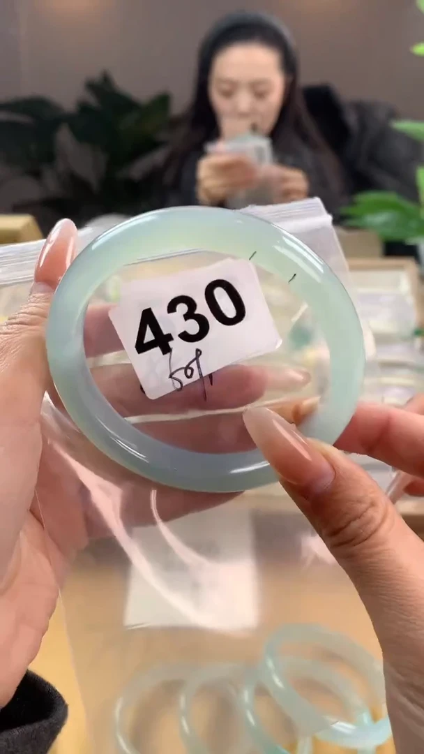 【闪购商品】玛瑙/玉髓手镯未镶嵌430暇