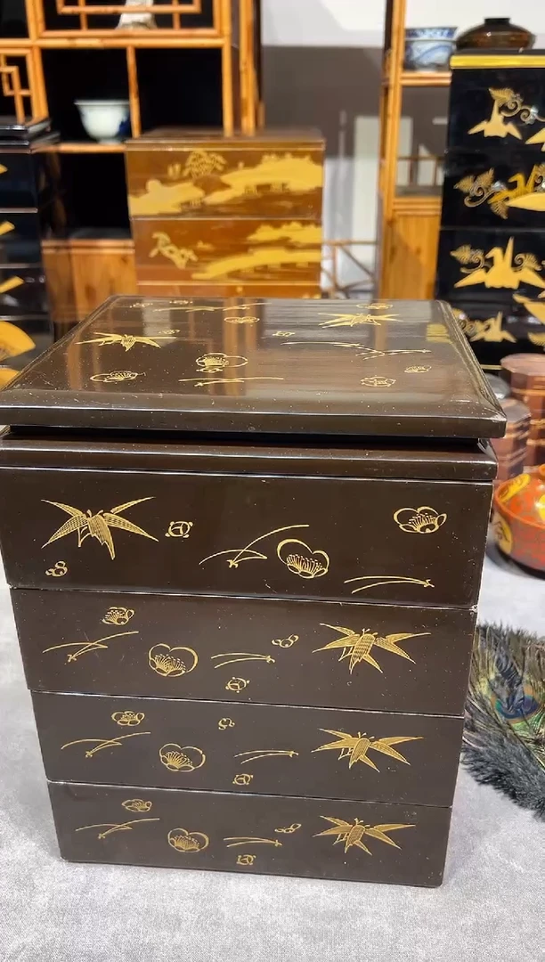 沈金雕刻 双盖四段（有磨痕，介意勿拍）