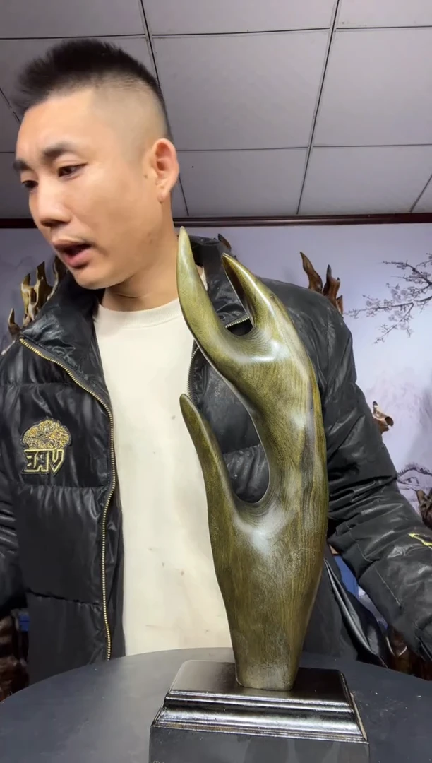 金丝楠木雕款潇**啊金丝楠木工艺品摆件