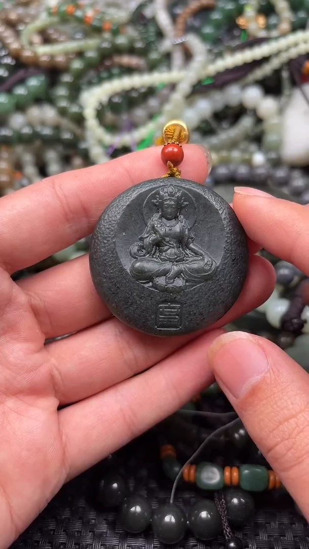 颈饰未镶嵌和田玉1
