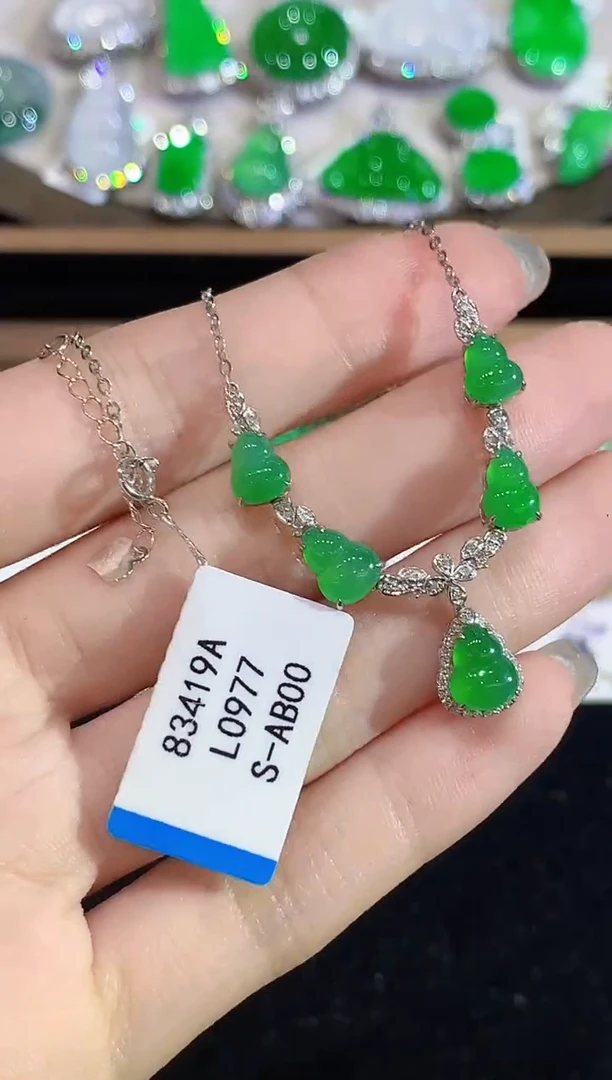 套链18K金镶嵌翡翠L0977多样性发其一