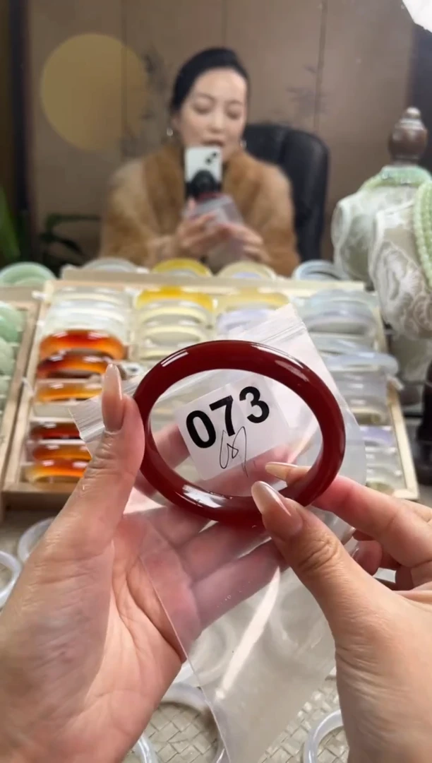 手镯玛瑙/玉髓未镶嵌073