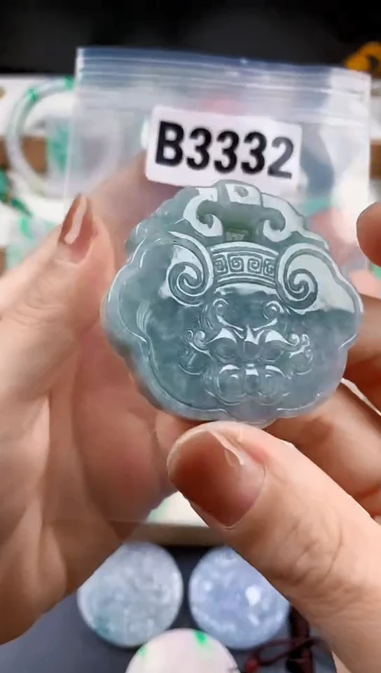 颈饰未镶嵌翡翠天然翡翠吊坠挂件