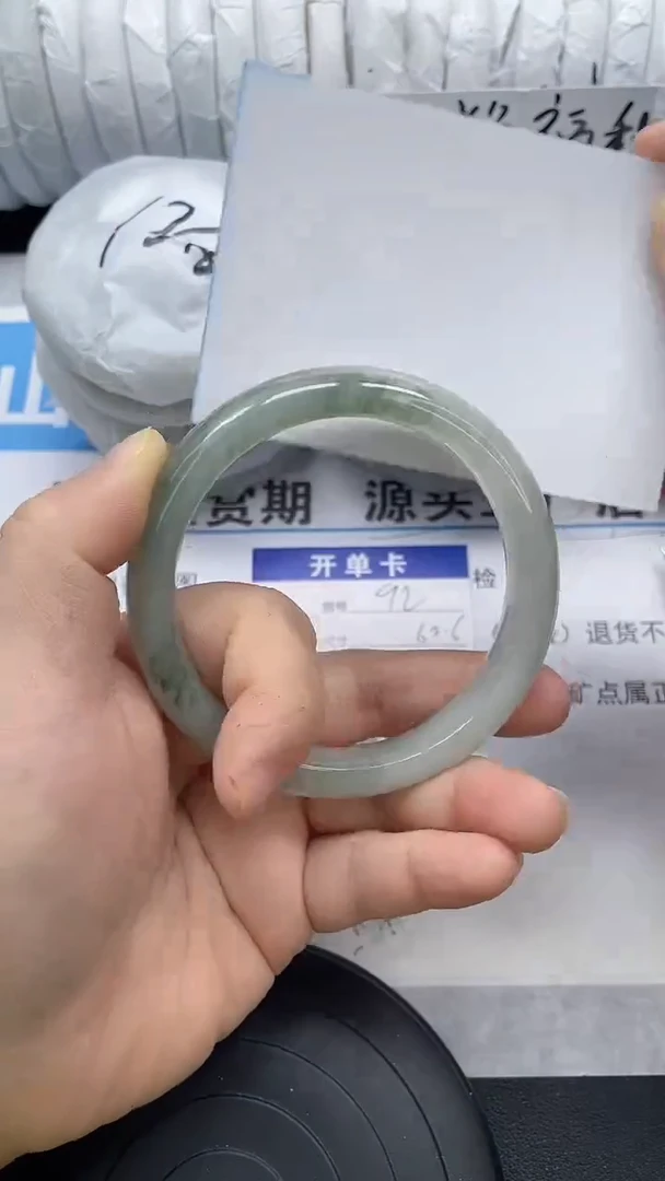 未镶嵌手镯石英质玉92-62/63