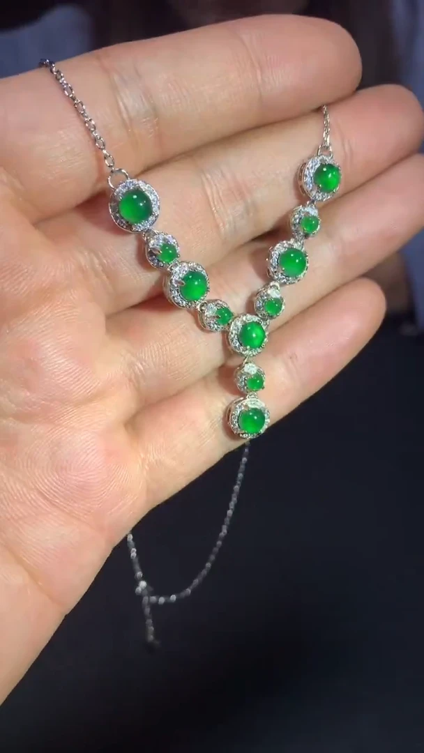 吊坠(赠链)未镶嵌翡翠《多样性发一》