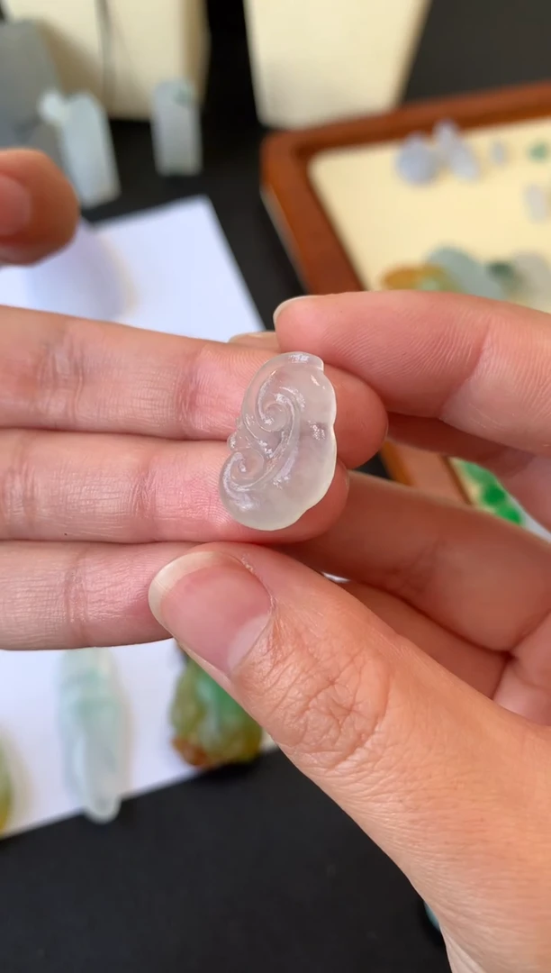 【闪购商品】定制翡翠未镶嵌翡翠