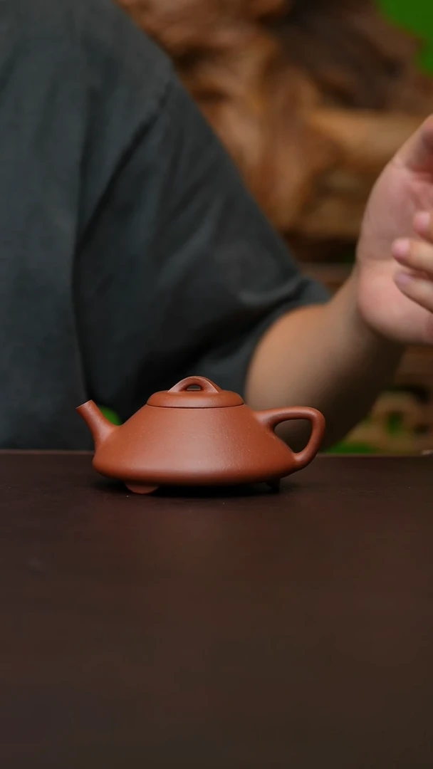 茶壶紫砂宜兴原矿 宝山降坡泥  合瓢 150CC