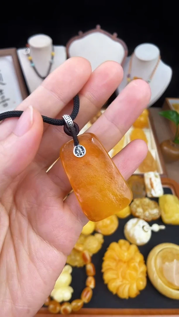 琥珀未镶嵌珠宝奇石柒月