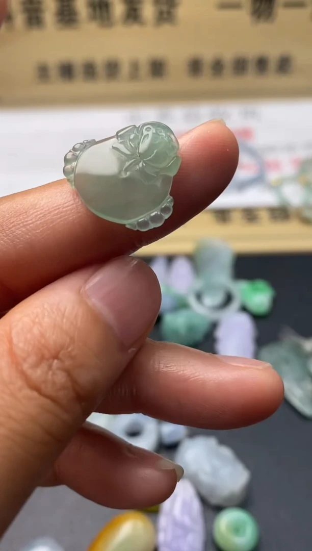 定制翡翠未镶嵌翡翠毛货发货发其一