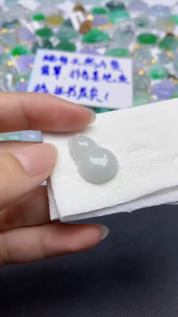 翡翠未镶嵌颈饰天然缅甸a货翡翠
